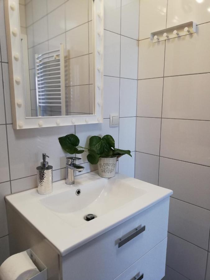 Froja Lägenhet Zator Exteriör bild